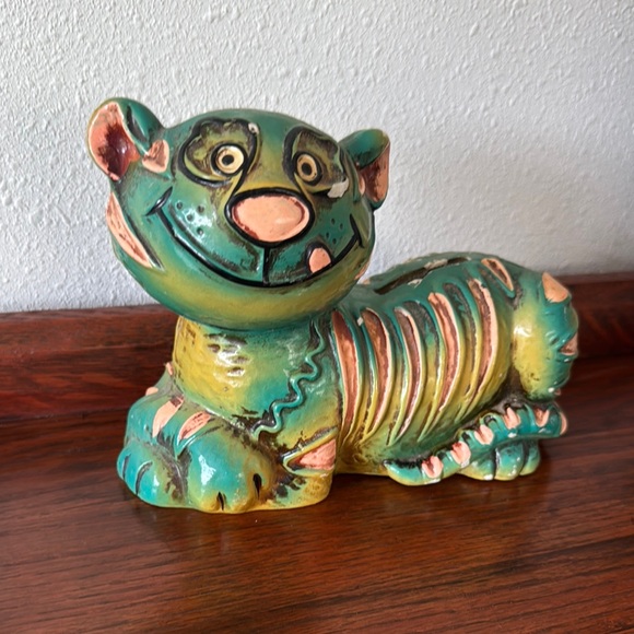 VTG Tiger Bank - Picture 1 of 10